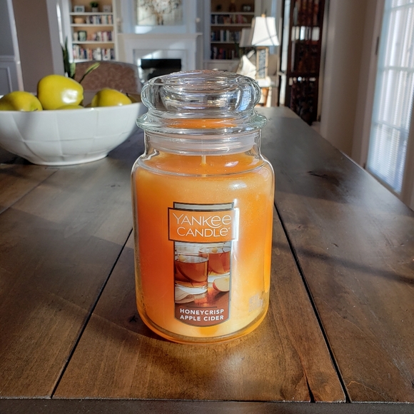 NWT Honeycrisp Apple Cider Yankee Candles